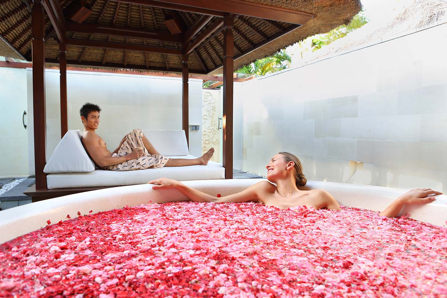 Spa Aromatherapy Flower Bath