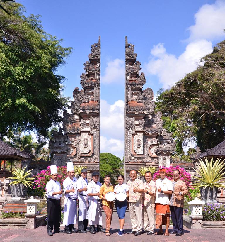 Nusa Dua Beach Hotel & Spa Honored with “Best Balinese Restaurant”and